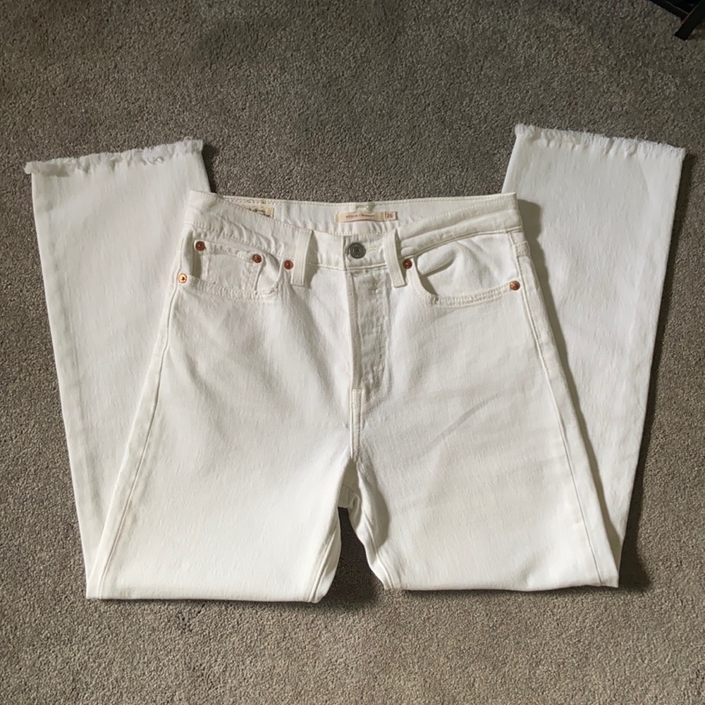 Levi’s Wedgie Straight White Jeans button fly